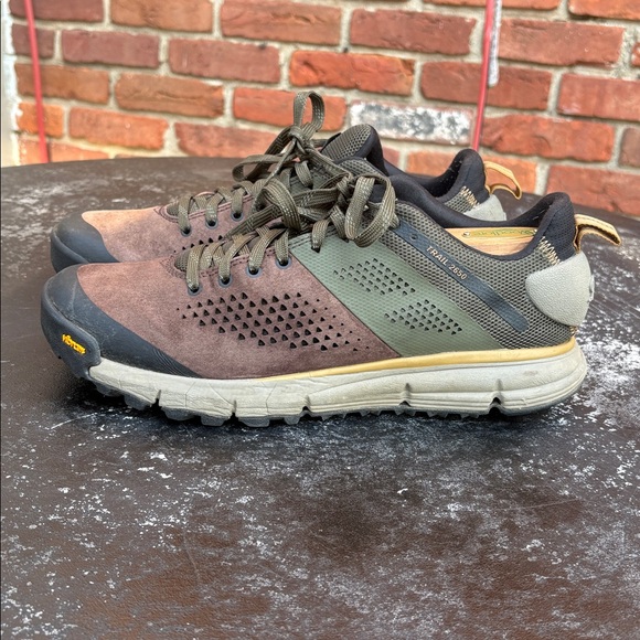 Danner Vibram Men's Olive and Brown Sneakers size 10 - Picture 6 of 10
